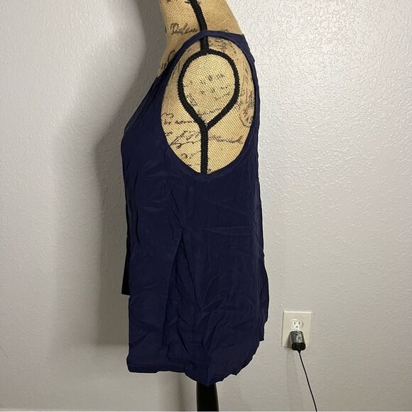 NWT Chaser Size M Navy Blue Silk Basics Vent Back Flounce Tank Lightweight Sheer - Picture 8 of 9